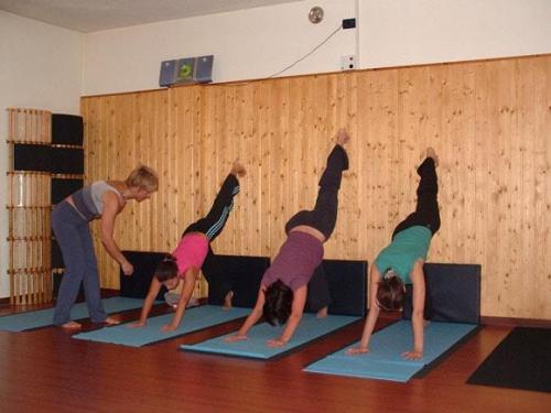 Yoga28 09 07  12 -573-800-600-100