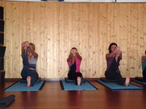 Yoga28 09 07  45 -577-800-600-100
